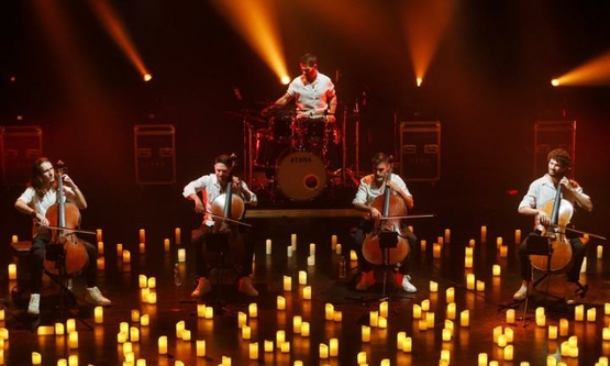 תמונת מופע: להיטי רוק לאור נרות